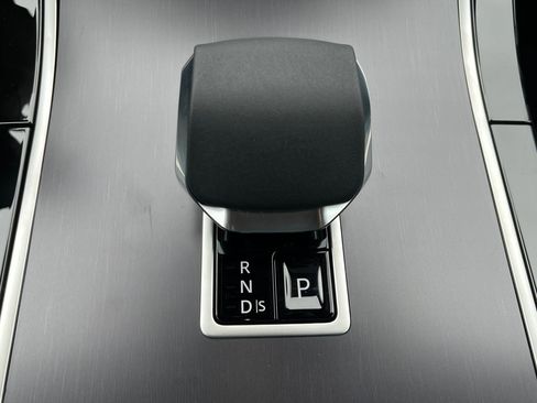 Used 2026 Land Rover Range Rover Velar Dynamic SE AWD/4WD image 18