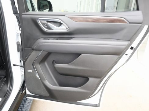 Used 2022 Chevrolet Tahoe Z71 w/ Luxury Package image 39