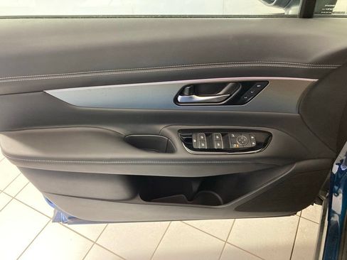 Used 2025 Nissan Murano SL w/ Cargo Package AWD/4WD image 14