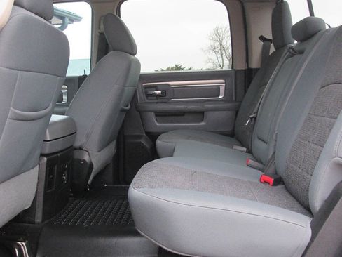 Used 2018 RAM 2500 Big Horn AWD/4WD image 13