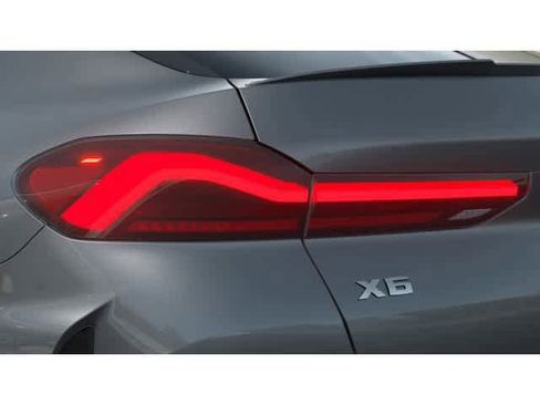 New 2026 BMW X6 xDrive40i image 9