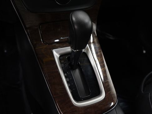 Used 2015 Nissan Sentra SL w/ SL Premium Package image 21