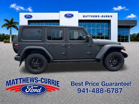 Used 2025 Jeep Wrangler Unlimited Sport AWD/4WD image 3