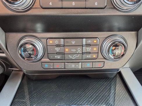 Used 2021 Ford F350 Platinum image 12