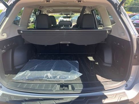 Used 2023 Subaru Forester Limited AWD/4WD image 18