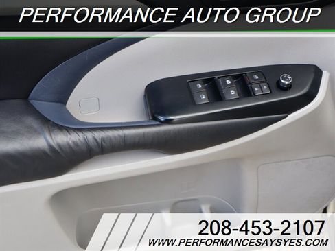 Used 2016 Toyota Highlander XLE image 10