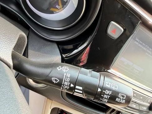 Used 2020 Buick Envision Preferred FWD image 17
