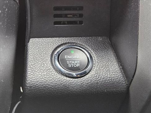 Used 2020 Ford Expedition XLT w/ Equipment Group 202A RWD image 12