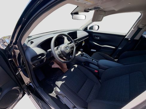 New 2027 Honda HR-V LX image 9
