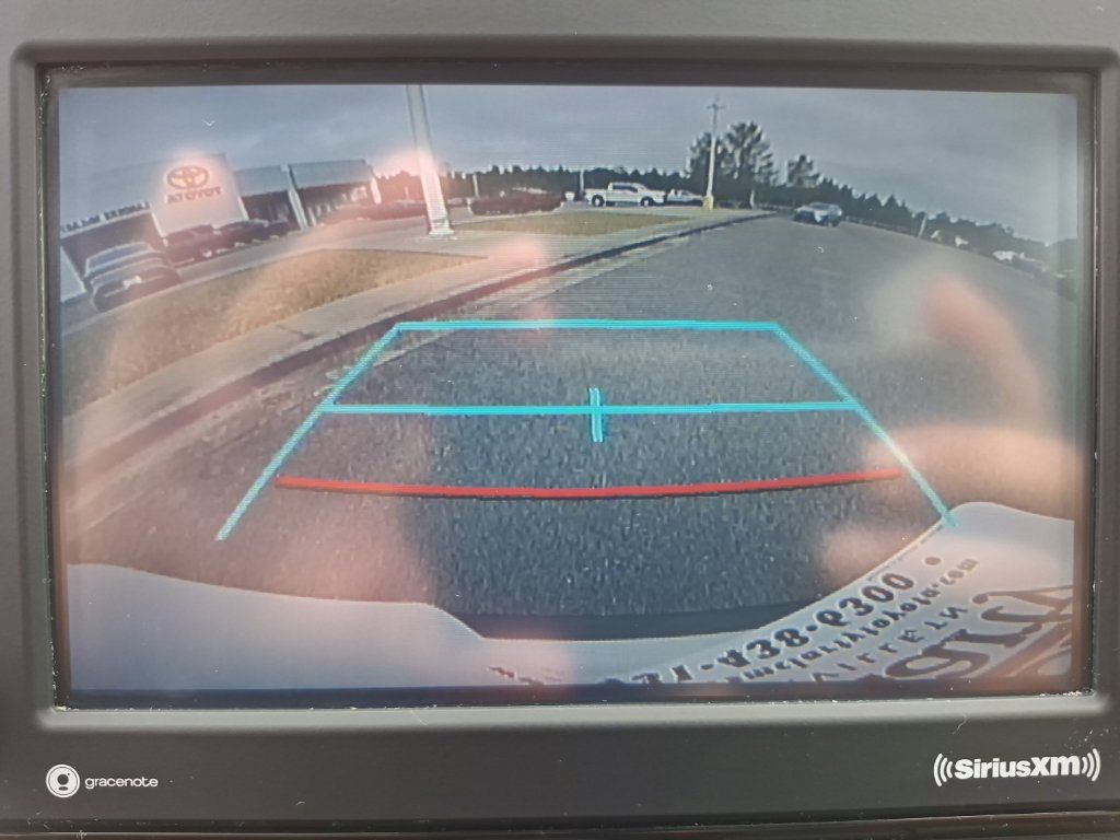 Used 2022 Toyota RAV4 LE FWD image 22