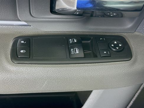 Used 2018 RAM 1500 Express RWD image 23