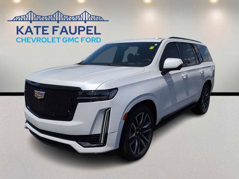 Used 2021 Cadillac Escalade Sport w/ Driver Assist Tech Package AWD/4WD image 3