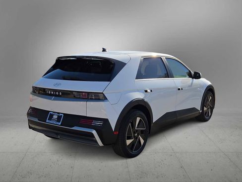 New 2026 Hyundai Ioniq 5 SEL image 8