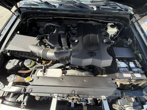 Used 2014 Toyota FJ Cruiser 4WD w/ Upgrade Package image 32