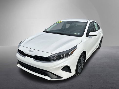 Used 2024 Kia Forte LXS image 8
