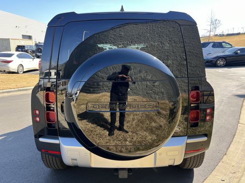 Certified 2023 Land Rover Defender 110 S image 6