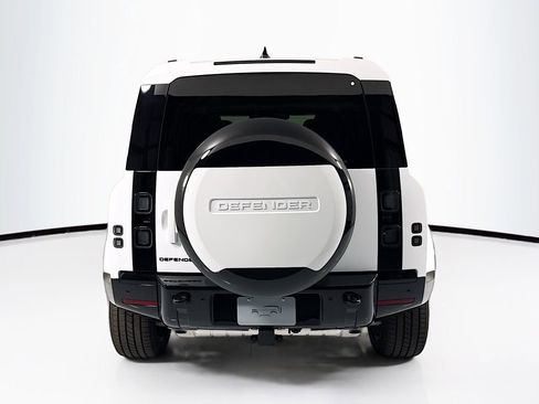 New 2026 Land Rover Defender 110 X-Dynamic SE AWD/4WD image 6