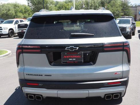 Used 2025 Chevrolet Traverse Z71 w/ Driver Confidence Package AWD/4WD image 6