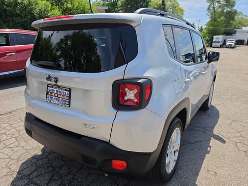 Used 2016 Jeep Renegade Latitude AWD/4WD image 25