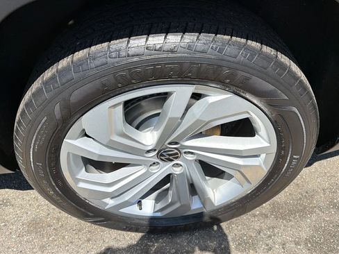 Used 2021 Volkswagen Atlas SE FWD image 9