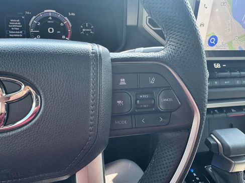 Used 2026 Toyota Tundra Limited AWD/4WD image 18