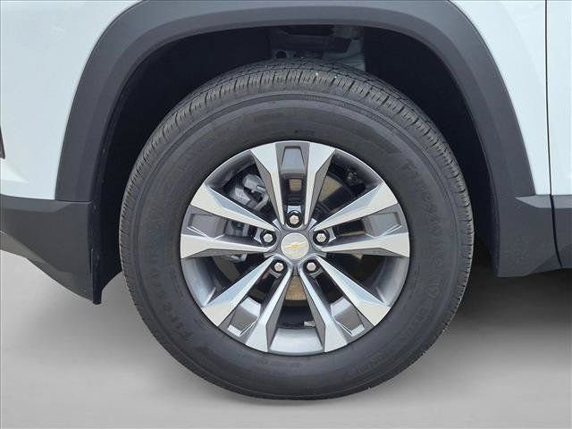 Used 2026 Chevrolet Equinox LT w/ Convenience Package II FWD image 20