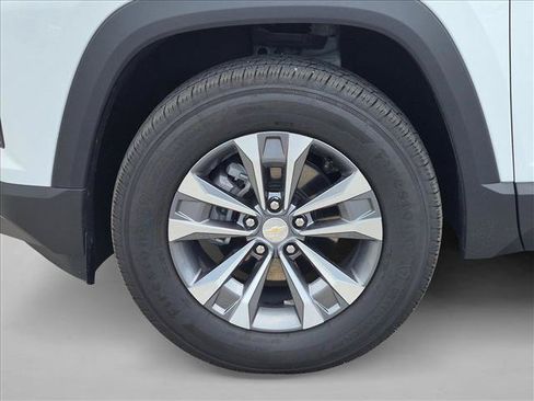 Used 2026 Chevrolet Equinox LT w/ Convenience Package II FWD image 20