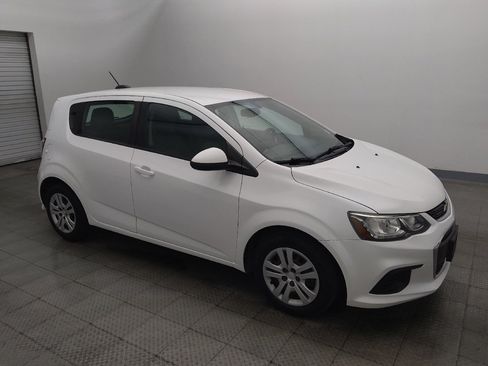Used 2019 Chevrolet Sonic LT FWD image 11