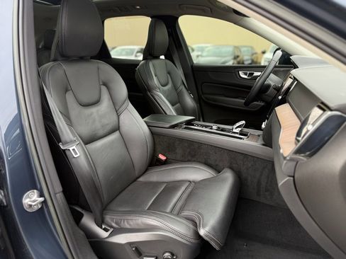 Used 2023 Volvo XC60 T8 Ultimate image 15