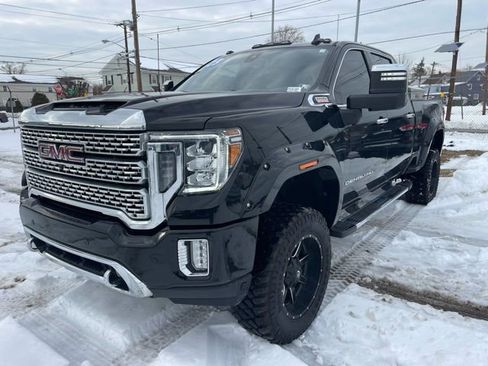 Used 2023 GMC Sierra 3500 Denali image 3