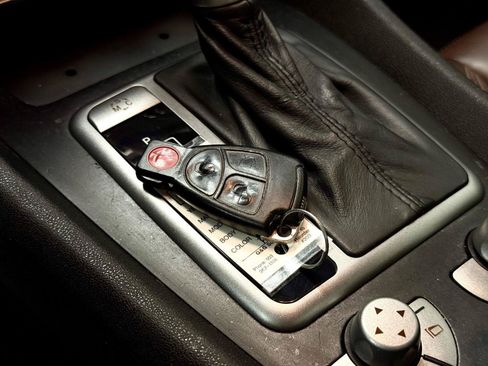 Used 2005 Mercedes-Benz SLK 55 AMG w/ Entertainment Pkg image 28