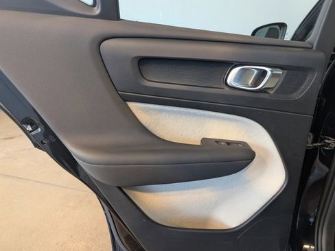 Used 2023 Volvo XC40 B5 Plus w/ Protection Package Premier image 25