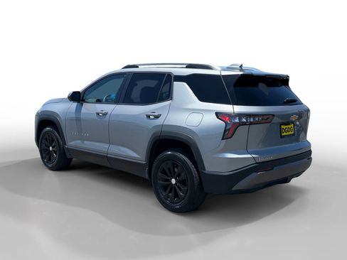 Used 2025 Chevrolet Equinox LT w/ Convenience Package II FWD image 3