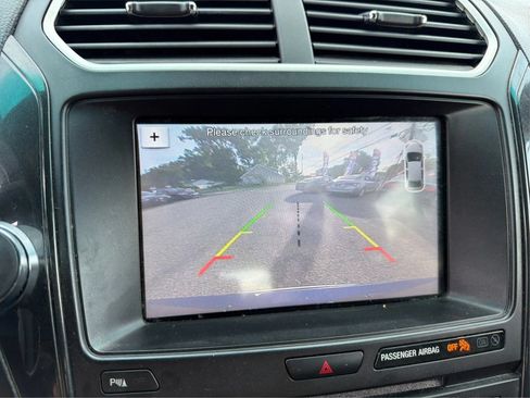 Used 2017 Ford Explorer XLT w/ Equipment Group 202A AWD/4WD image 27