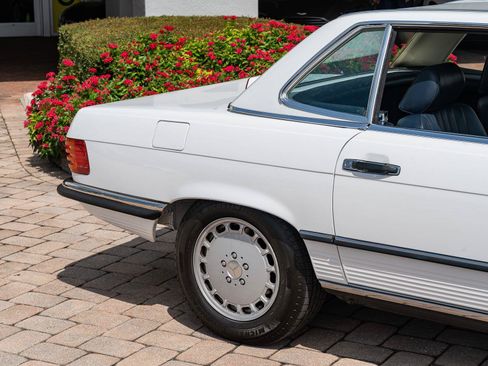Used 1987 Mercedes-Benz 560 SL image 48