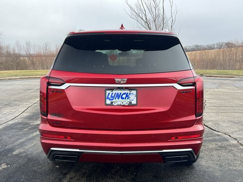Used 2024 Cadillac XT6 Luxury image 3