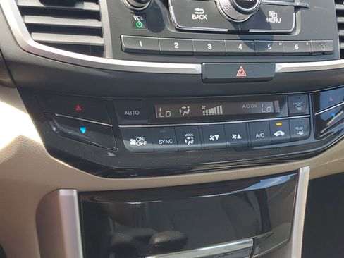Used 2017 Honda Accord LX image 24