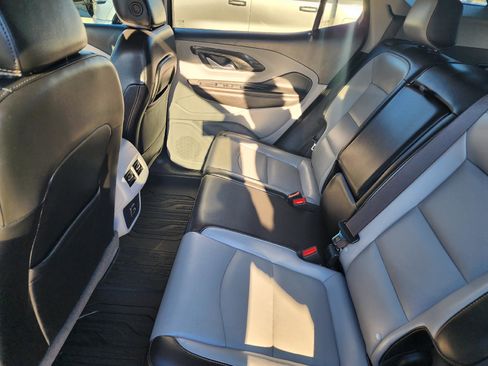 Used 2021 GMC Terrain SLT w/ Infotainment Package II image 9