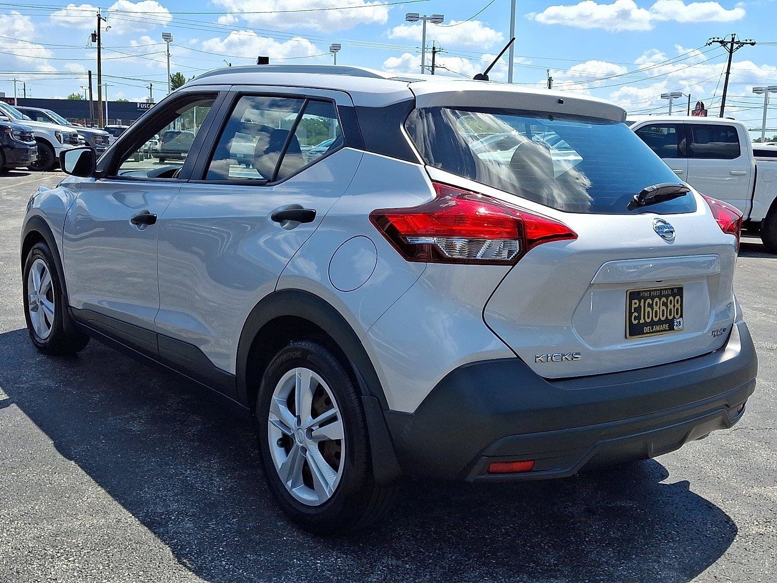 Used 2019 Nissan Kicks S FWD image 5
