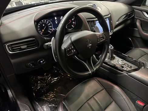 Used 2024 Maserati Levante GT Ultima image 8