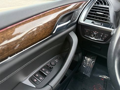 Used 2019 BMW X3 xDrive30i w/ Premium Package image 28