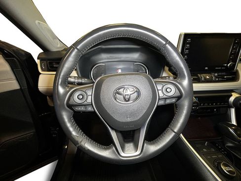Used 2019 Toyota RAV4 Limited w/ Cold Weather Package AWD/4WD image 12