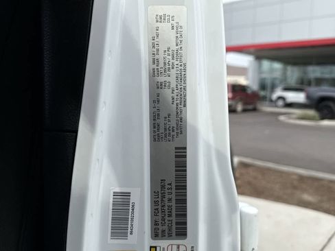 Used 2023 Jeep Wrangler Unlimited Rubicon image 24