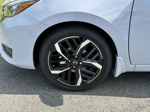 New 2025 Nissan Versa SR image 12
