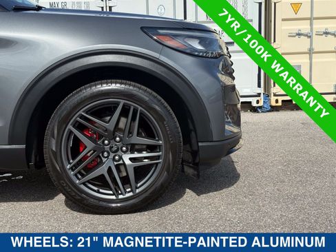Certified 2025 Ford Explorer ST AWD/4WD image 12