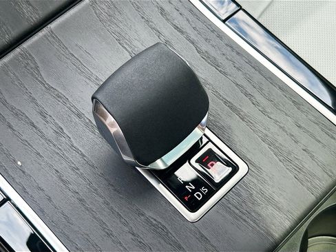 Used 2026 Land Rover Range Rover Evoque S image 27