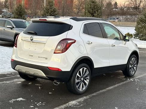 Used 2022 Buick Encore Preferred w/ Safety Package image 32