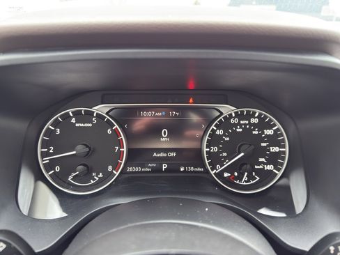 Used 2023 Nissan Rogue SV w/ SV Premium Package image 17