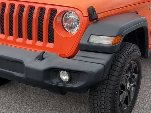 Used 2020 Jeep Wrangler Sport AWD/4WD image 9