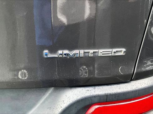 Used 2016 Jeep Cherokee Limited FWD image 10